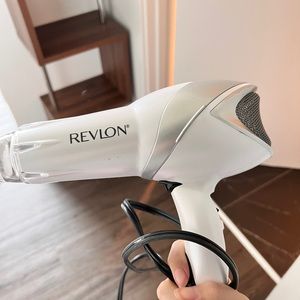 Hair dryer